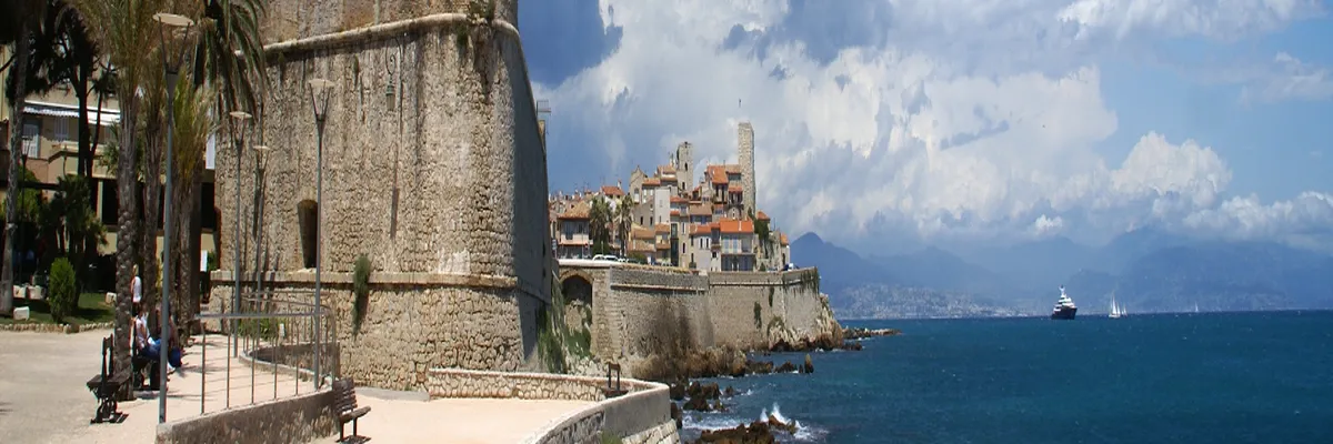 Image Installation abri de piscine Antibes