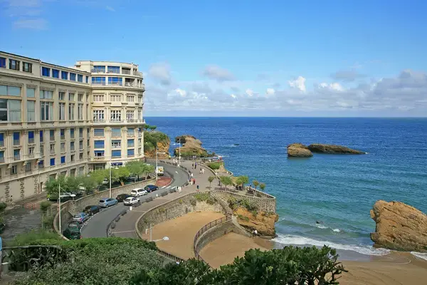 Abri Piscine Sur Mesure Installation abri de piscine Biarritz