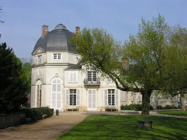 Abri Piscine Sur Mesure Installation abri de piscine Châteauneuf-sur-Loire