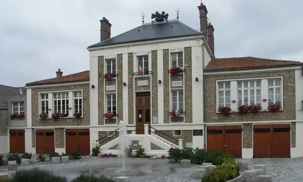 Abri Piscine Sur Mesure Installation abri de piscine La Ville-du-Bois