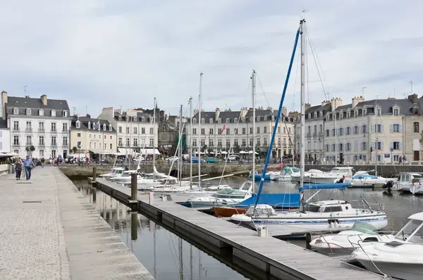 Abri Piscine Sur Mesure Installation abri de piscine Vannes